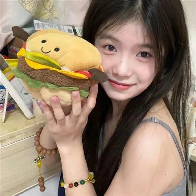 围龙屋里的女人